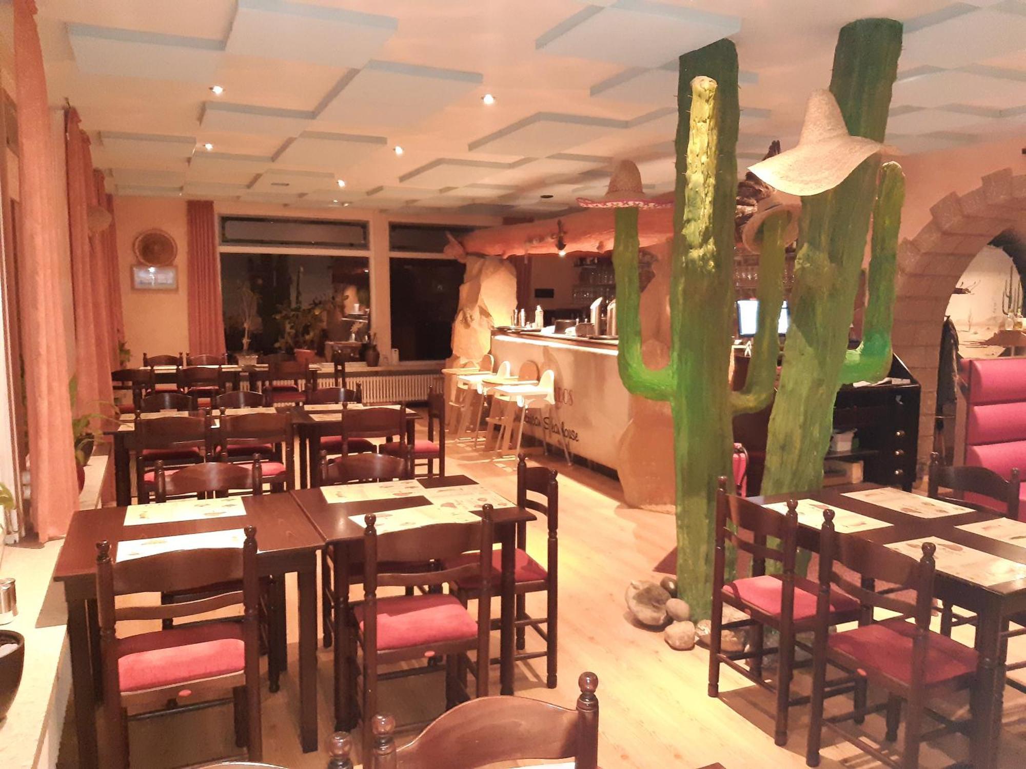 Desperados Mexican Steakhaus Und Hotel 伯根 外观 照片